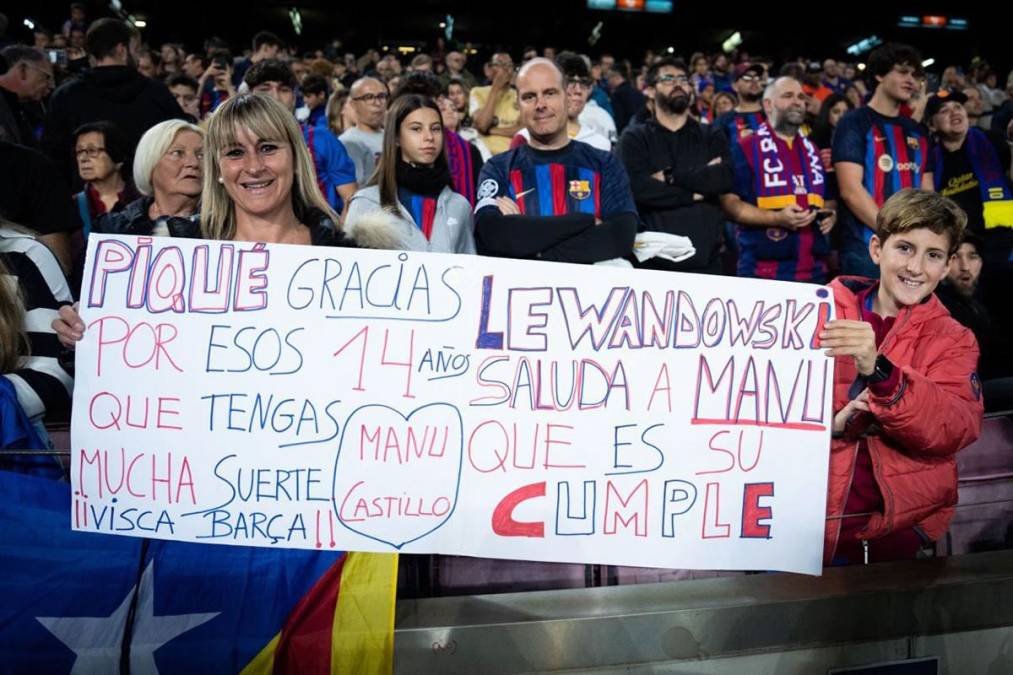 Llanto, acompañado de sus hijos y pancartas: lo que no has visto de la despedida de Piqué en el Camp Nou con el Barcelona