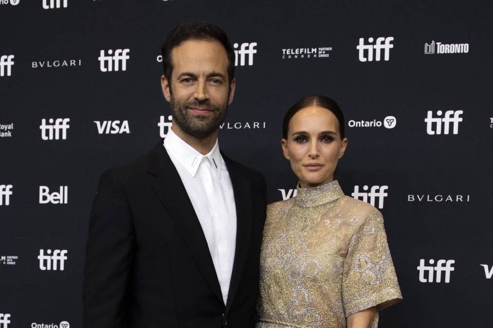 El director Benjamin Millepied y su esposa, la actriz Natalie Portman en el estreno de “Carmen” dirigida por él.