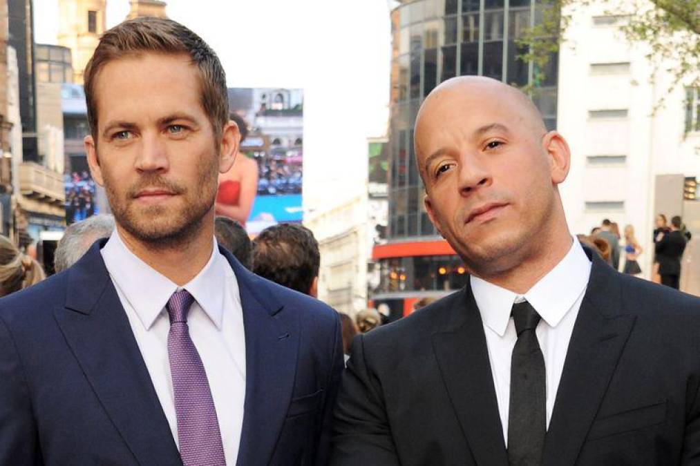 Paul Walker y Vin Diesel además de ser coprotagonistas de Rápido y Furioso, eran grandes amigos fuera de las cámaras. Walker murió el 30 de noviembre del 2013.