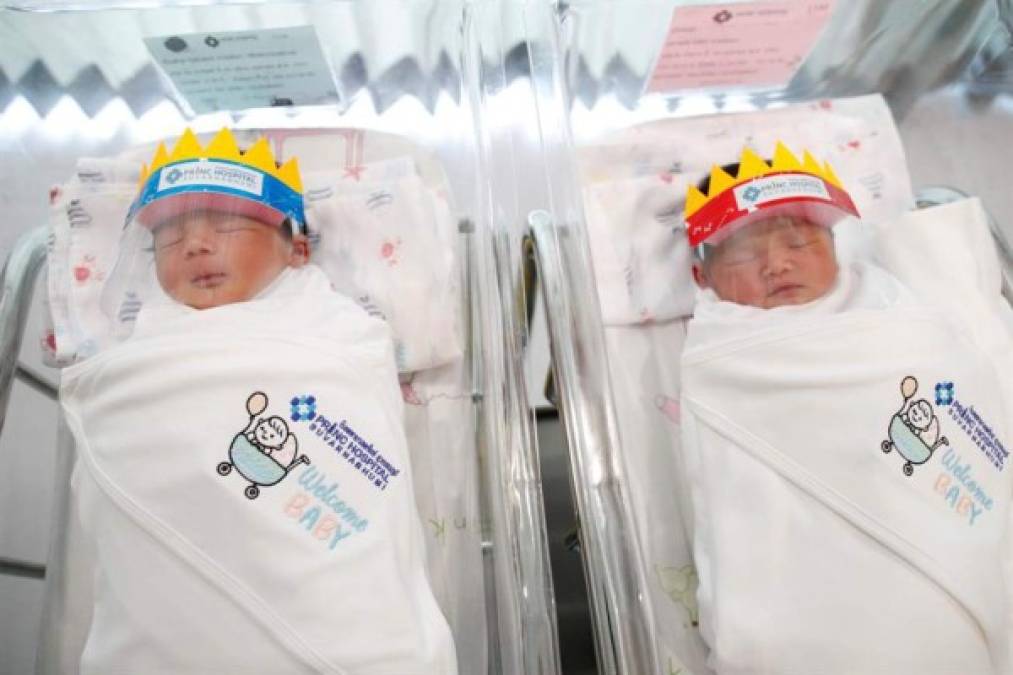 Esta semana, en una maternidad de Rumanía, diez recién nacidos fueron contagiados con el virus debido al contacto con personal médico infectado.