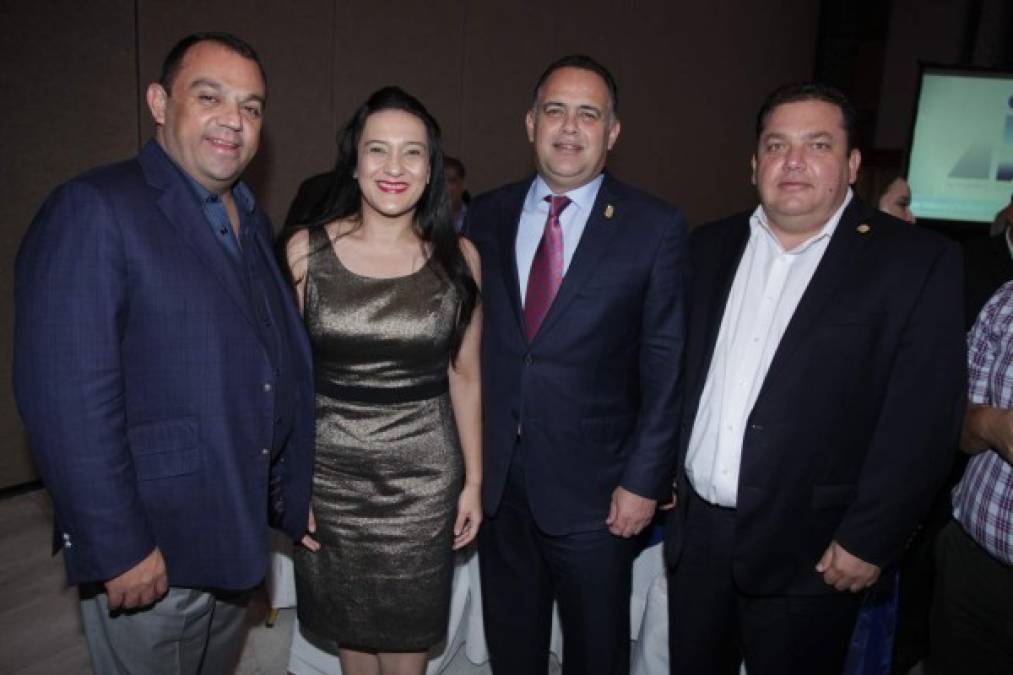 Luis Cardona, Lilia Umaña, Armando Calidonio y César Salgado.