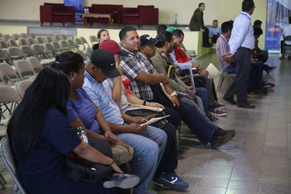 El viceministro de Trabajo, Olvin Villalobos, informó que los hondureños pueden llegar al Infop durante esta semana, el proceso finaliza el viernes 21 de febrero desde las 8:00 am hasta las 3:00 pm.