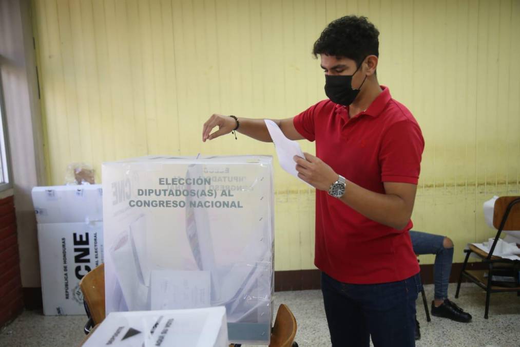 Juventud hondureña acude a las urnas con la mirada puesta en el futuro del país