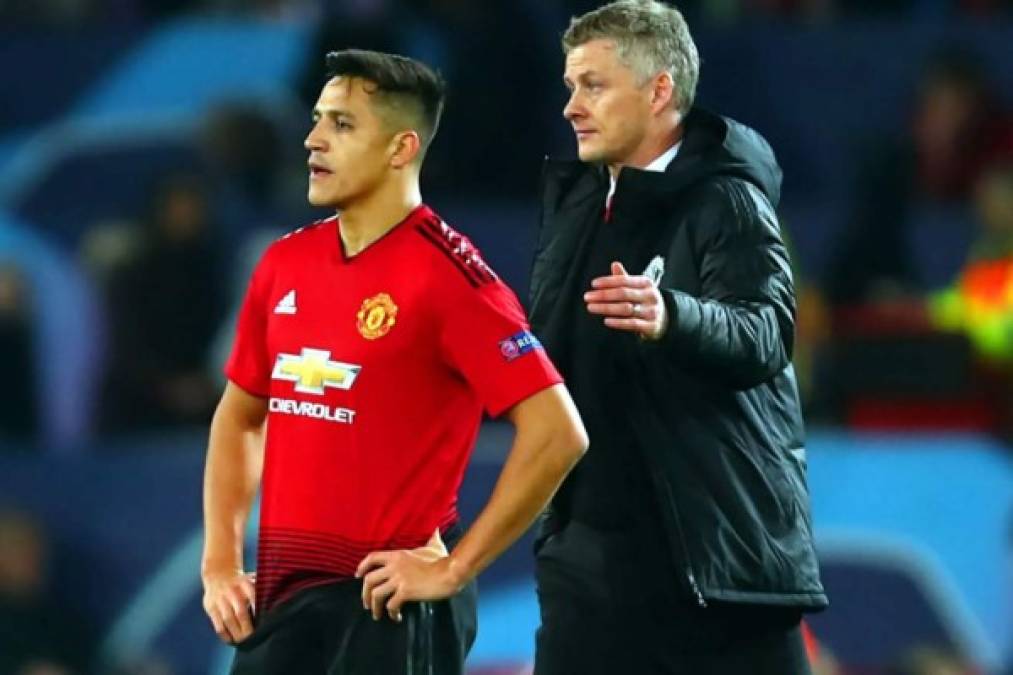 Ole Gunnar Solskjaer cuenta con Alexis Sánchez. El técnico noruego confía en que el delantero chileno haga goles con el Manchester United esta temporada. 'No tenemos la línea de ataque con grande números, por lo que Alexis podría terminar jugando muchos más partidos de lo que espera la gente', dijo.