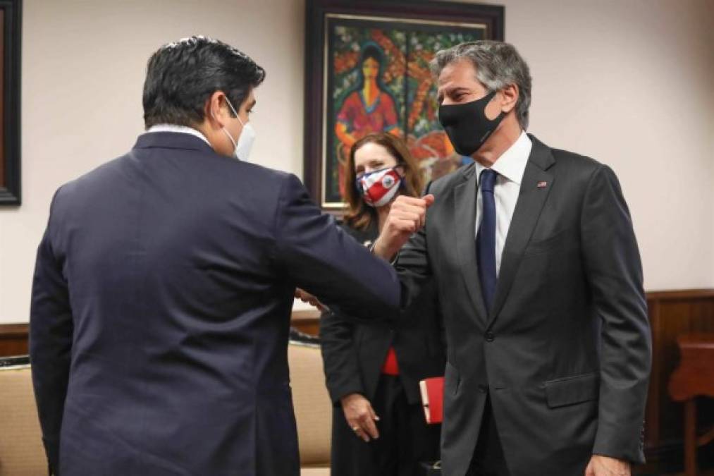 Posteriormente, Blinken se reunió en una charla corta con el presidente de Costa Rica, Carlos Alvarado.