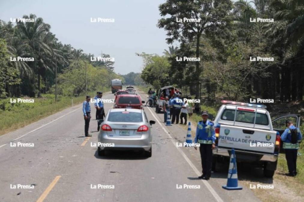 Los familiares de la víctima llegaron a la escena para identificar el cuerpo de su ser querido.