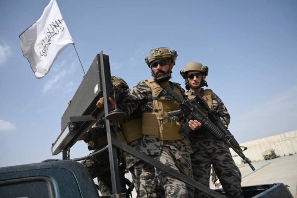“No tenemos todos los detalles, obviamente, de donde cada artículo del material de defensa ha ido a parar. Pero ciertamente, una buena parte ha caído en mano de los talibanes”, dijo Jack Sullivan, consejero de seguridad nacional de la Casa Blanca.