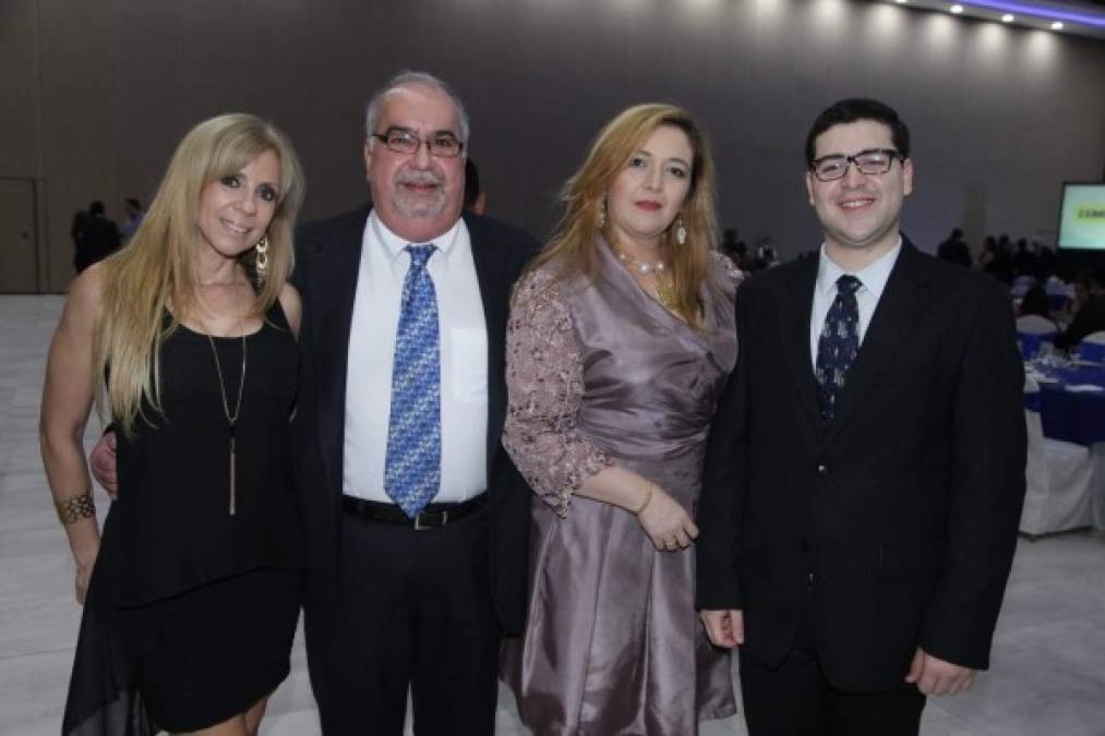 Claudia Restrepo, Enrique Elías Zablah, Nidia y Gabriel Villegas.