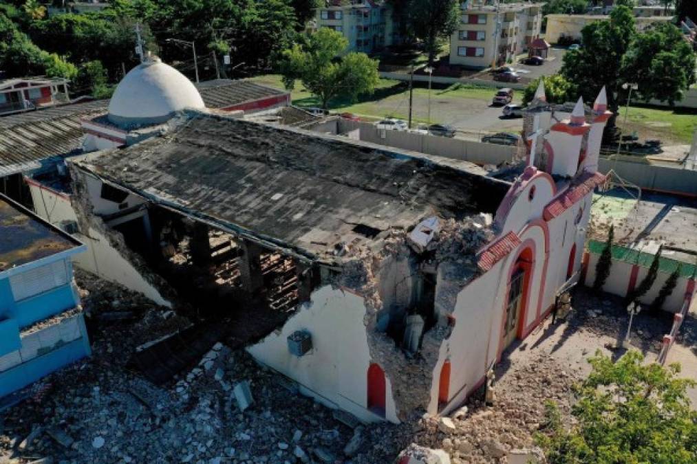 El terremoto arrazó con una histórica iglesia de 1841.