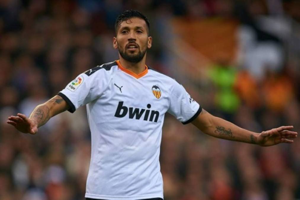 Ezequiel Garay (Valencia): El defensor argentino dio positivo por coronavirus, cuenta con 33 años de edad.