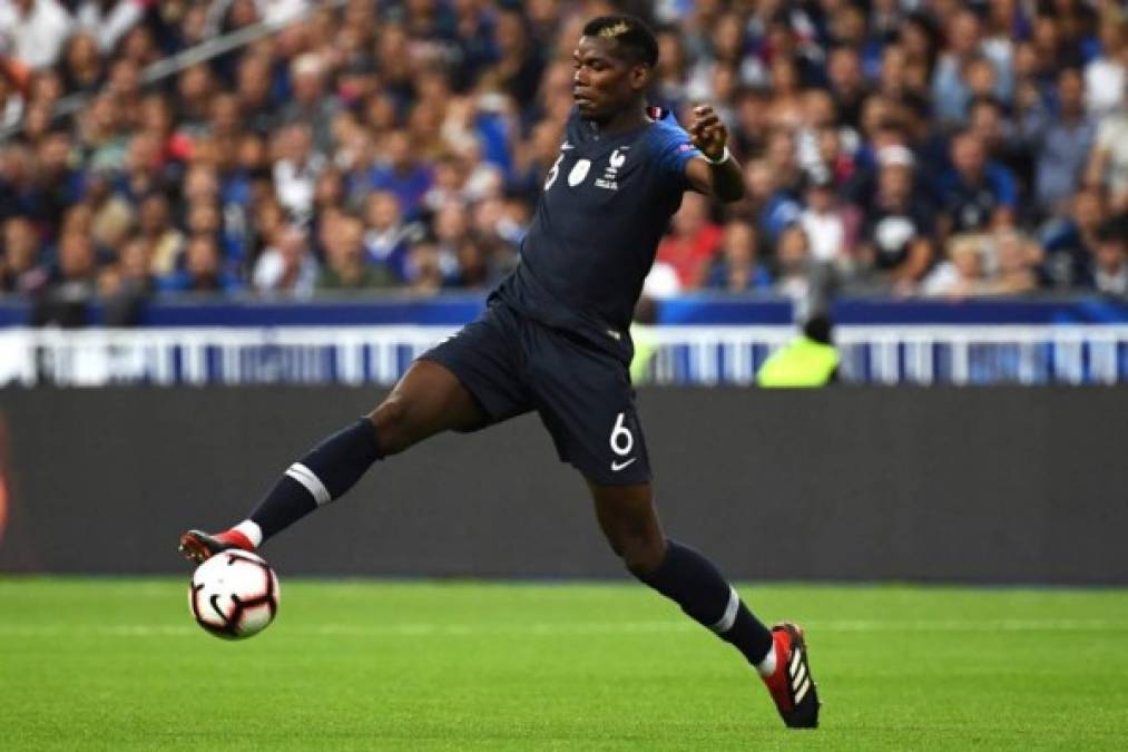 Cada vez aumenta el rumor de que el francés Paul Pogba podría recalar en el FC Barcelona y medios señalan que se podría unir en enero del 2018 al cuadro culé. Fue pieza clave para la Copa del Mundo que conquistó Francia.