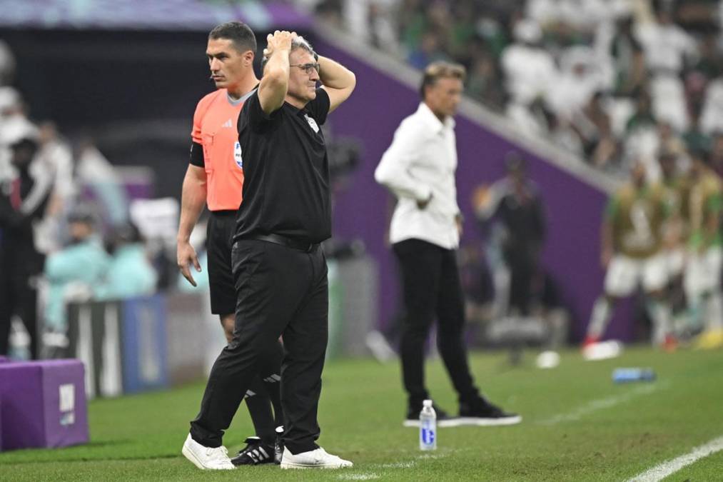 ‘Tata‘ Martino se lamenta por las ocasiones falladas de la Selección de México.
