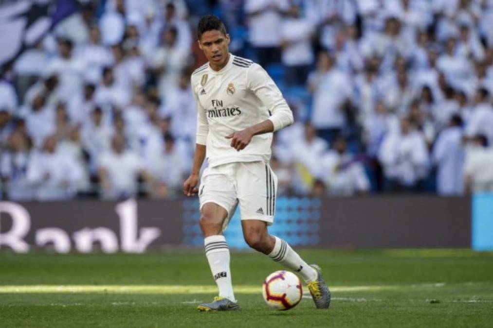 Raphaël Varane: Será el líder en la zaga central del Real Madrid ante PSG.