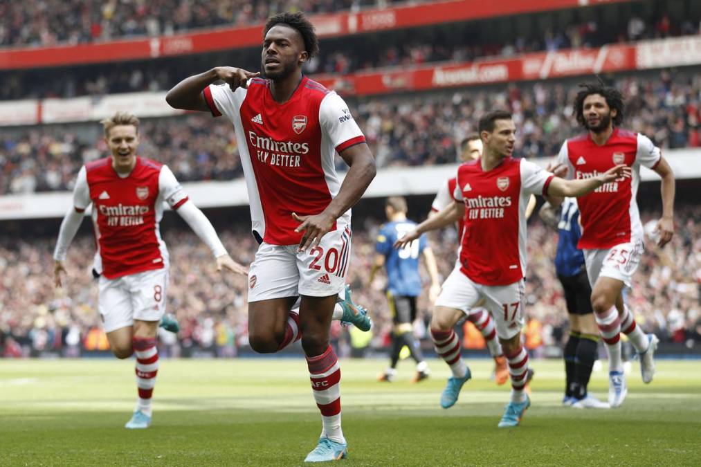 Nuno Tavares en el minuto tres adelantó al Arsenal en el partido de la jornada 34 de la Premier League.