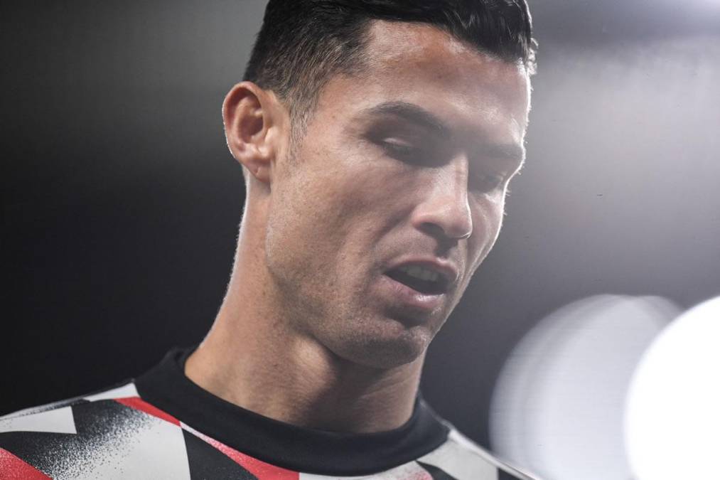 ¡Escándalo Cristiano Ronaldo! Se fue molesto al vestuario antes de que terminara el partido contra Tottenham: ¿Qué dijo Ten Hag?