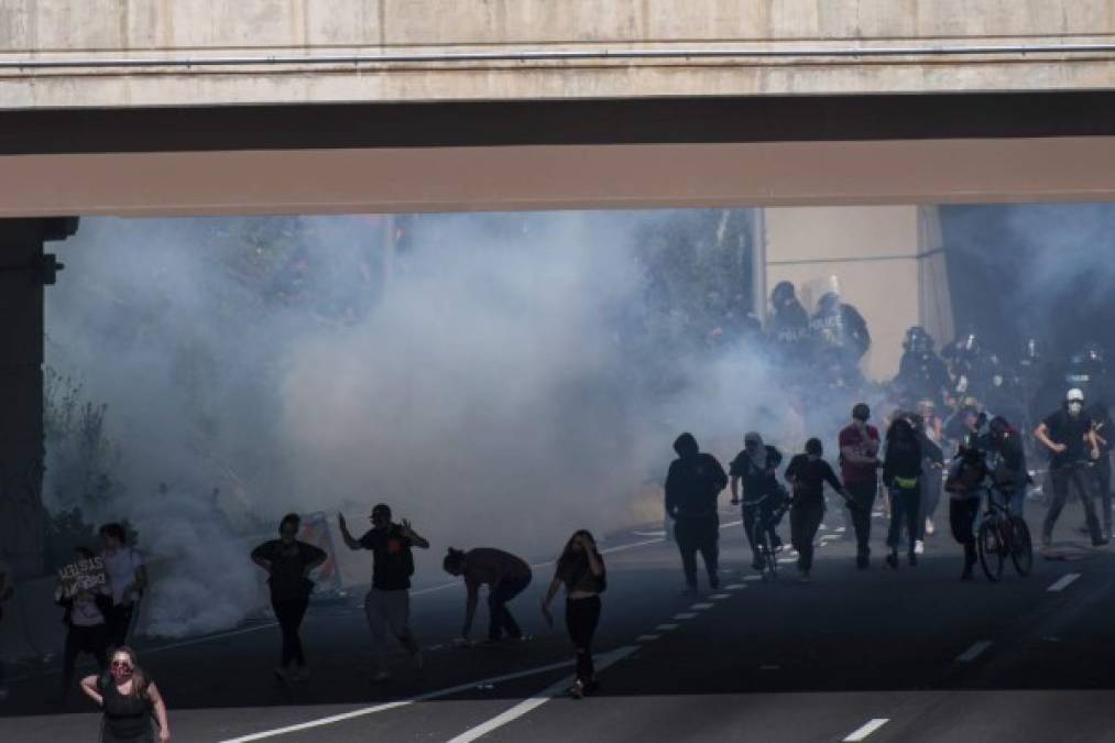 Nueva York extendió un toque de queda hasta el próximo domingo para evitar nuevos saqueos y disturbios tras seis días de violentas manifestaciones.