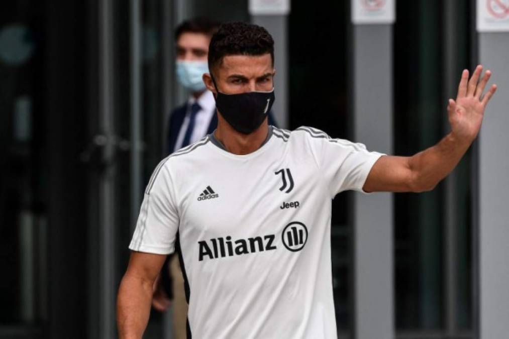 Bombazo. A Cristiano Ronaldo le sigue rondando en la cabeza la idea de regresar al Real Madrid. El portugués, según el diario As, no está a gusto en Turín y, antes de que comience la nueva temporada, pretende salir de Italia. Foto AFP.