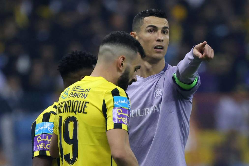 Cristiano Ronaldo tuvo poca participación en el partido de las semifinales de la Supercopa de Arabia Saudita.