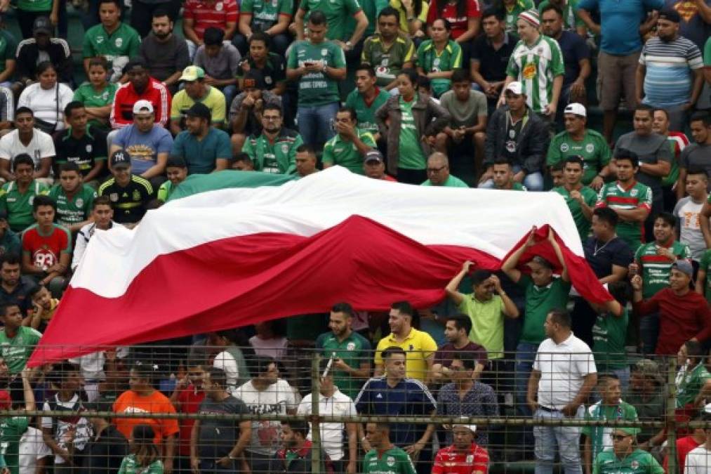 La parte de sol del estadio Yankel Rosenthal se llenó por completo de aficionados del Marathón.