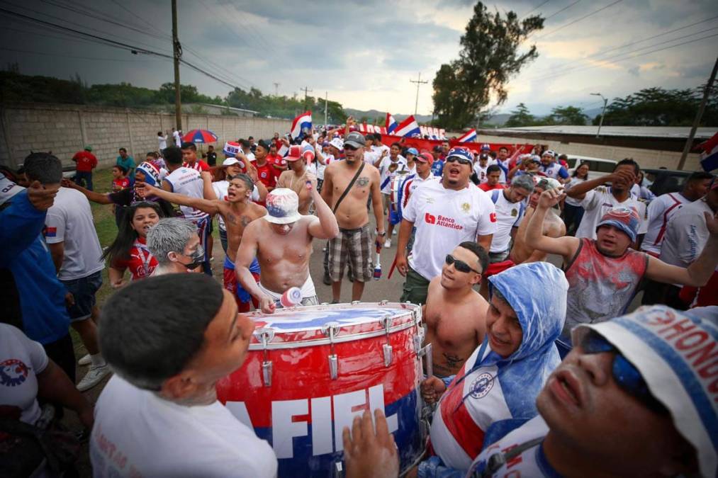 Así disfrutaron los aficionados del equipo dirigido por Pedro Troglio. ¡Con toda la actitud!