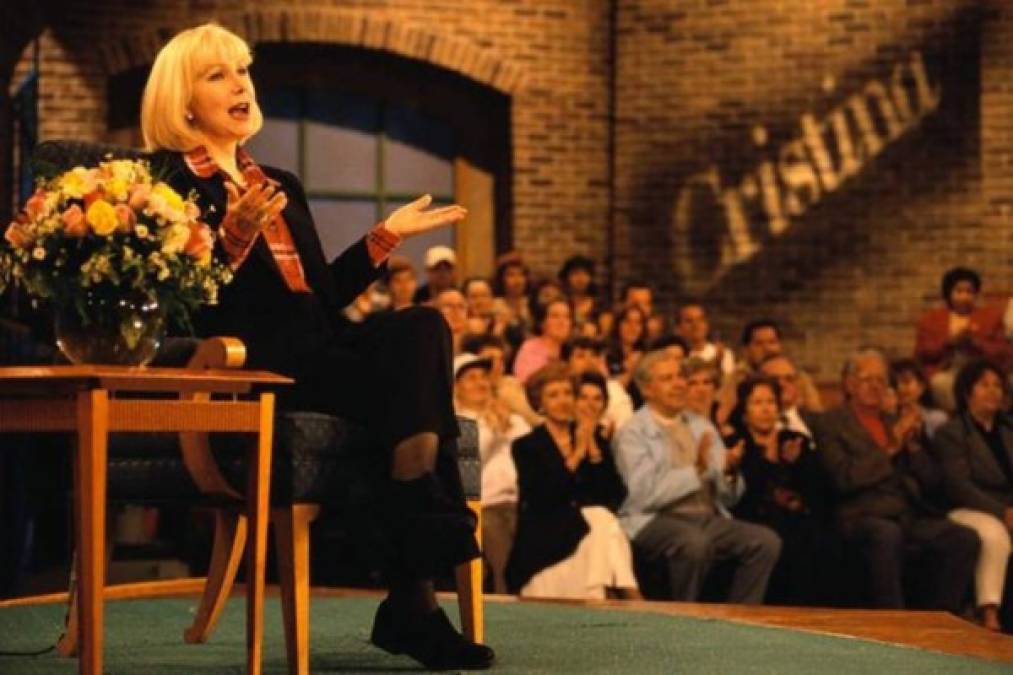 Saralegui revolucionó la televisión hispana durante varias décadas y se convirtió en una de las mujeres latinas más influyentes y poderosas del medio.