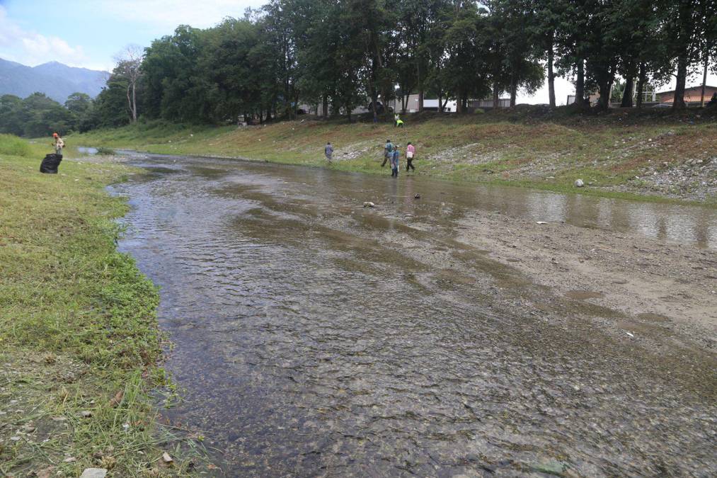 “Después de revisar todos los bordos, Río Piedras, Bermejo y Río Blanco, decidimos que este premio se lo gana el bordo Bermejo, donde los niños fueron instruidos para no lanzar plástico al río”, dijo el jefe edilicio.