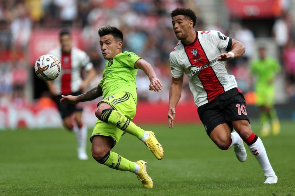 El argentino Lisandro Martínez volvió a ser uno de los mejores del Manchester United. No perdió ninguno de los duelos que disputó en el juego ante Southampton.