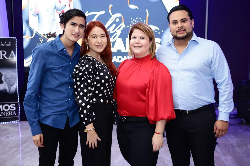 Orlando Merino, Ruth M. Valladares, Melina y José M. Sánchez