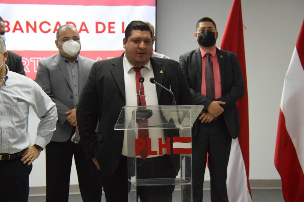 José Gaído, diputado suplente que fue suspendido del PAC, se suma al Partido Liberal (Fotos)