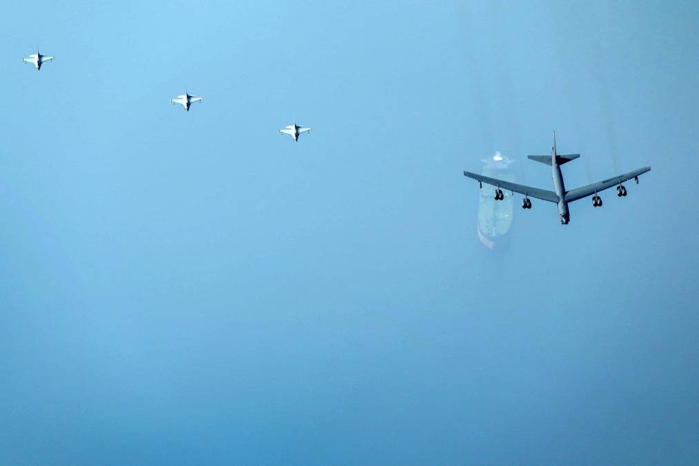 Aviones de Estados Unidos sobrevolaron cuatro veces Oriente Medio este año. La penúltima misión se llevó a cabo en junio.