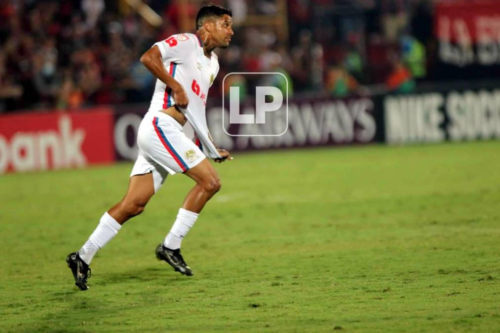 El héroe inesperado de la gran final: el brasileño Gabriel Araújo Carvalho marcó el gol que le dio el título al Olimpia.