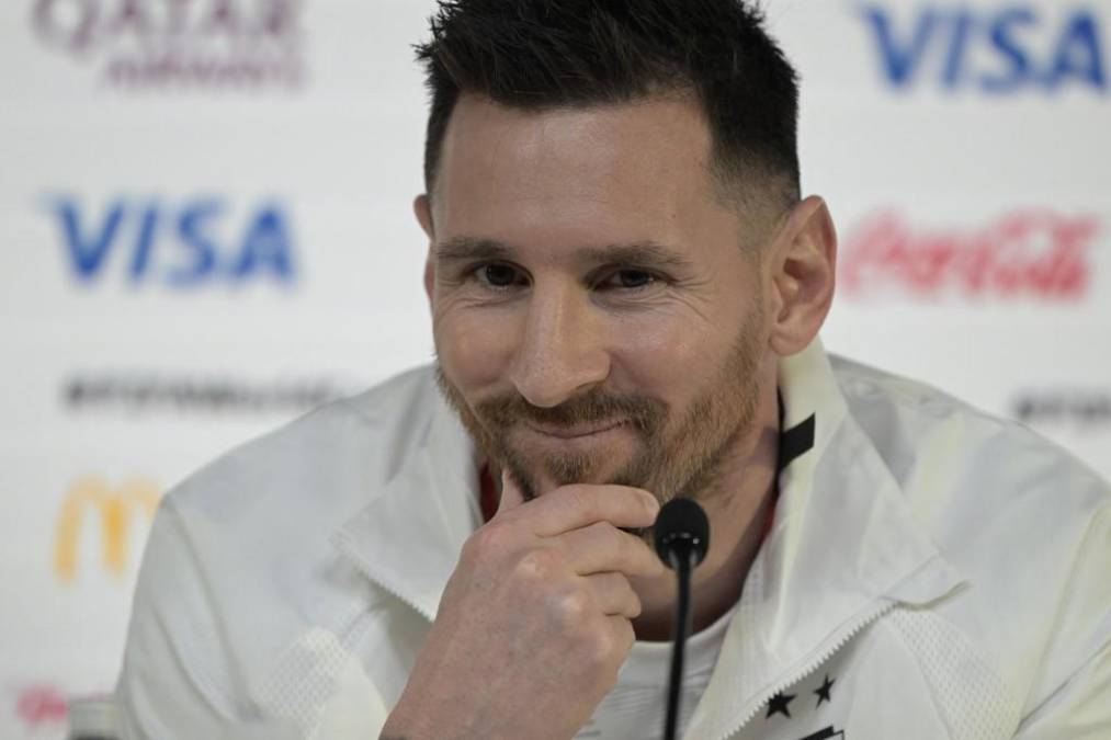 Messi selló este compromiso en mayo de 2022 y desde entonces ha cumplido fielmente con sus obligaciones, pese a ser incluso sancionado por el Paris Saint Germain por haber faltado a entrenamiento.