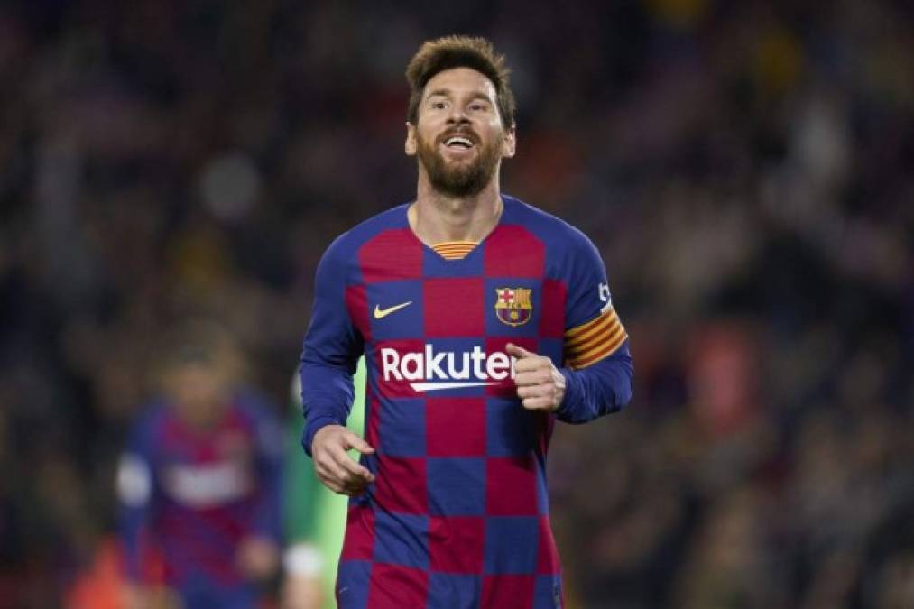 1. Lionel Messi (Barcelona) - El delantero argentino gana un salario mensual de 8,3 millones de euros brutos al mes.