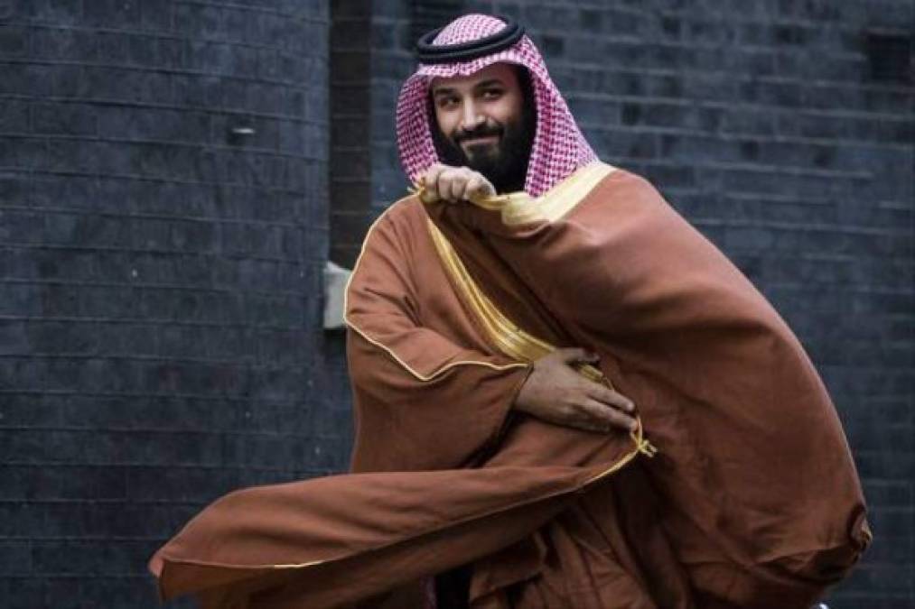 El príncipe de Arabia Saudita quiere comprar al Manchester United. Se caracteriza por ser moderno, ambicioso y poderoso.