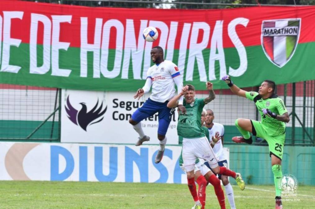 Salto ganador. Así se levantó Yustin Arboleda para conectar el balón de cabeza y marcar el 0-1 contra el Marathón.