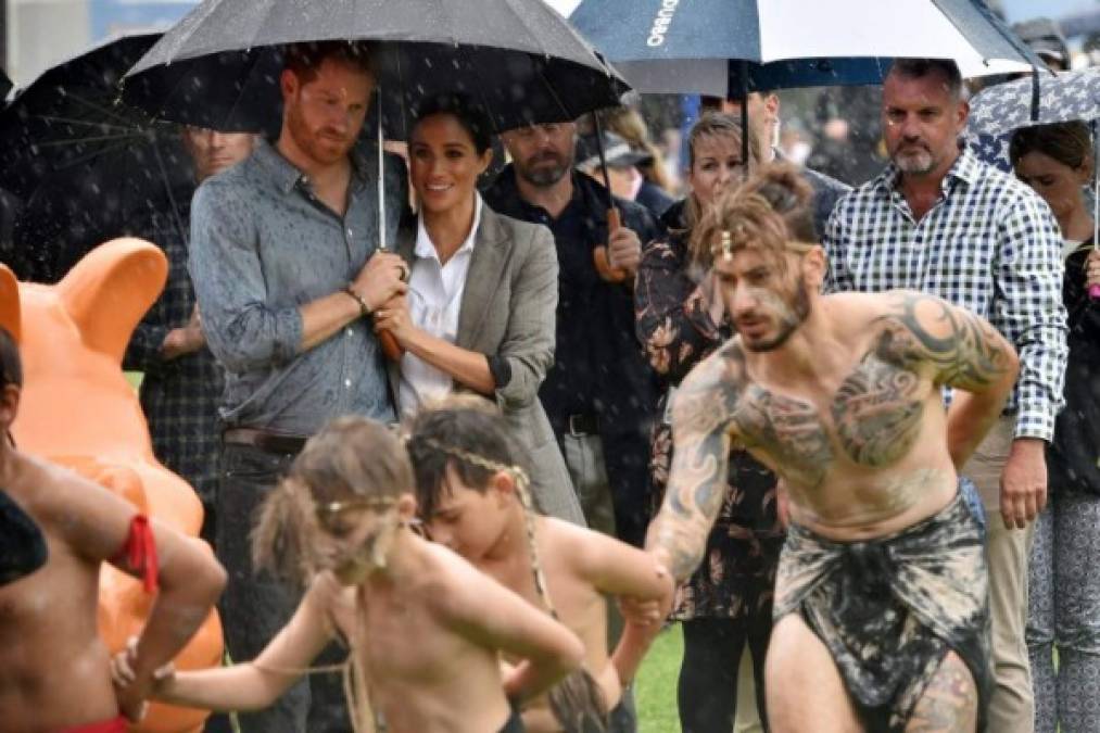 Los futuros padres primerizos viajaron a Victoria Park para reunirse con personas de Dubbo y las áreas circundantes en un picnic en el parque para celebrar el espíritu comunitario dentro de la región.<br/>