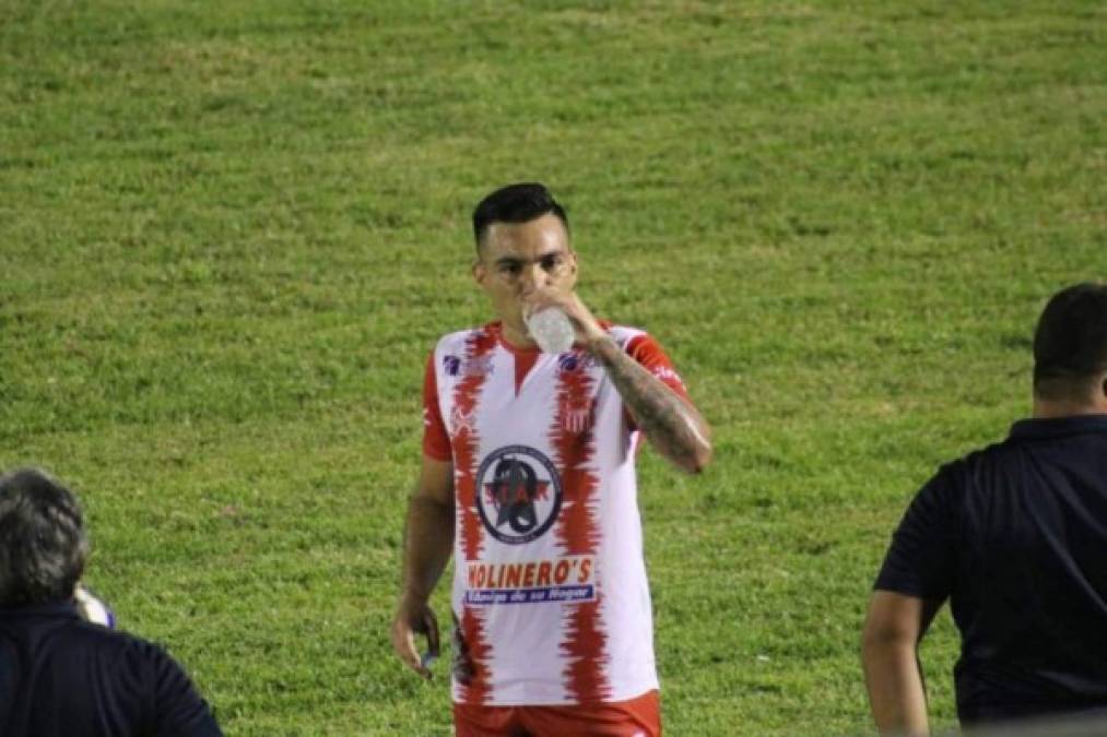 En el Vida intentarán que el mediocampista José Escalante permanezca con ellos en la próxima campaña.El Calvary FC de Canadá es el dueño de su ficha.