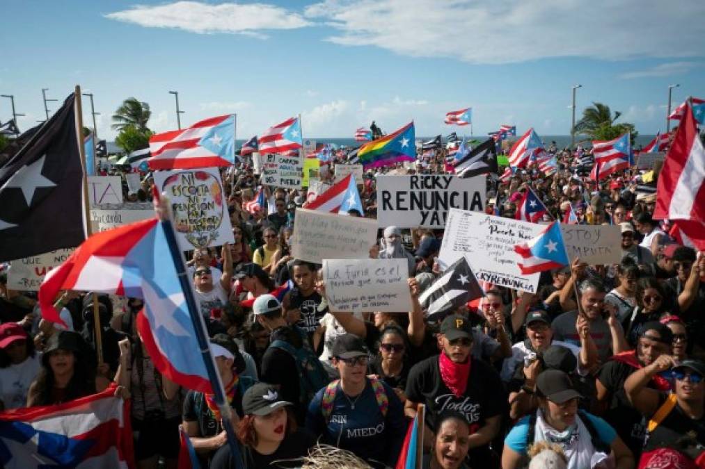 La presión contra Rosselló sigue y para mañana se convocó una manifestación de sindicatos para pedir la dimisión del gobernador.