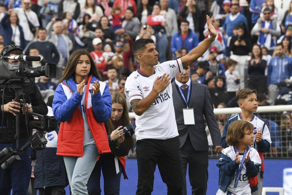 “Quiero estar acá...más feliz que acá no voy a poder estar”, comentó con emoción Suárez.