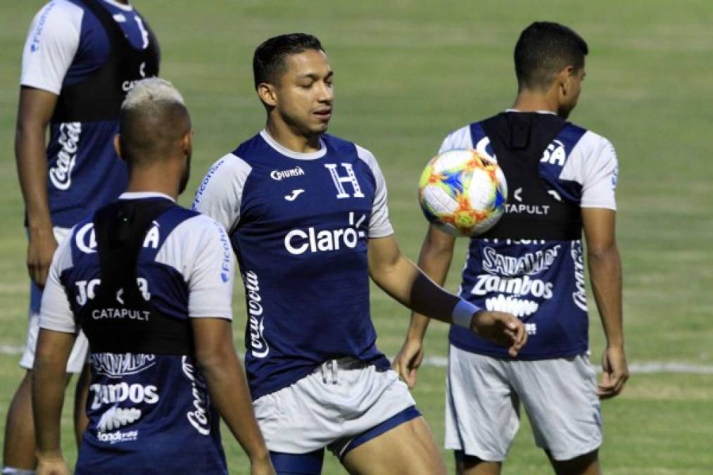 Emilio Izaguirre: El lateral izquierdo seguramente irá de titular, ahora está adueñado del puesto en el Motagua tras volver esta temporada a la Liga Nacional.