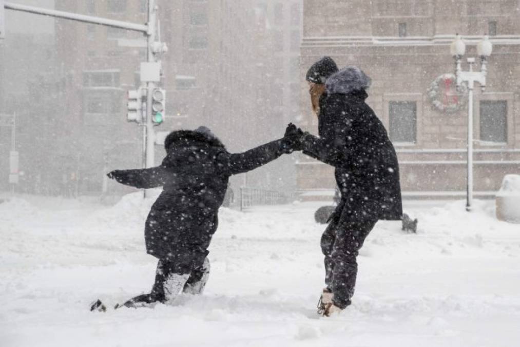 Si la ciudad de Nueva York se ve tan afectada como lo indican las predicciones meteorológicas, enfrentará la mayor cantidad de nieve por tormenta en más de cuatro años, después de registrar más de 60cm en enero de 2016.