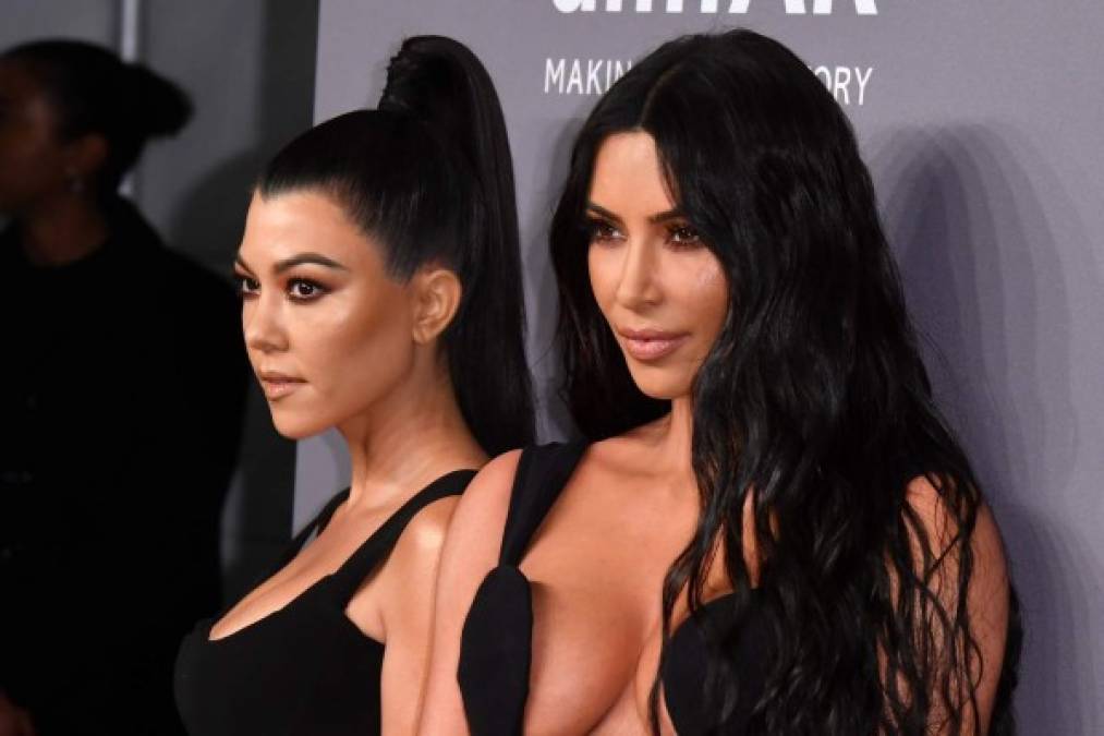 Las Kardashian, Heidi Klum, Alessandra Ambrosio, Candice Swanepoel, entre otras celebridades, derrocharon glamour con sus estilos en la Gala amfAR de Nueva York de 2019.