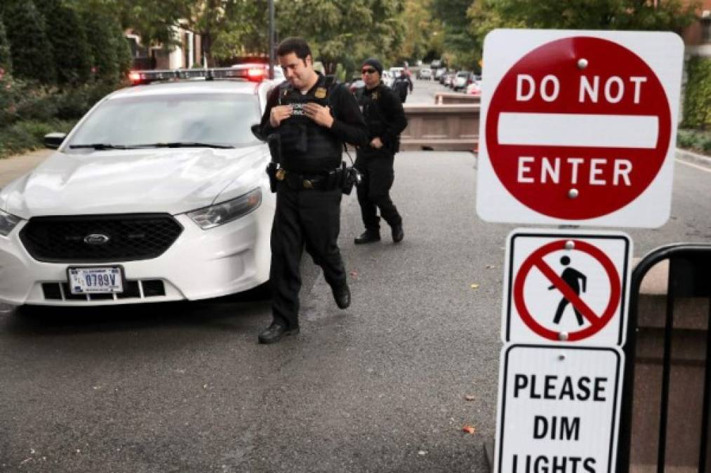 En Washington D.C., el Servicio Secreto reforzó la seguridad en el exclusivo barrio Kalorama, donde el expresidente Barack Obama reside desde que salió de la Casa Blanca.