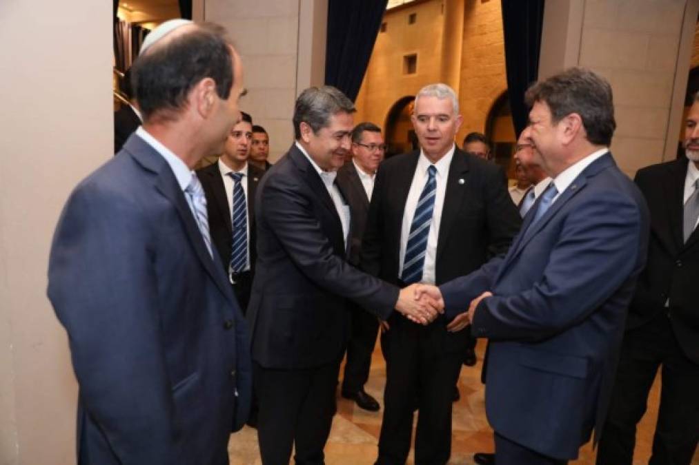"El presidente Juan Orlando Hernández llegó ayer a Israel y se reunió con empresarios de ese país."