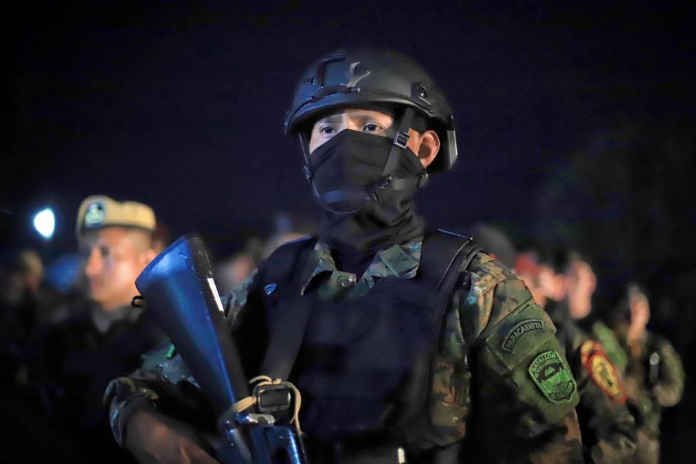 Bukele despliega 10 mil policías en un municipio de El Salvador