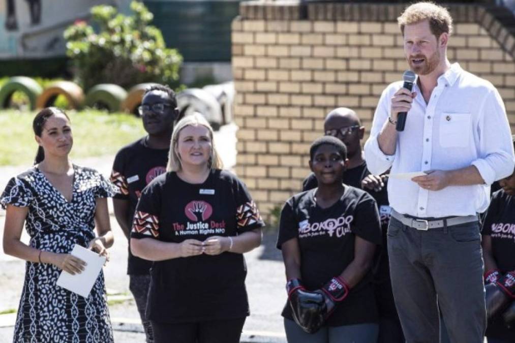 Durante la estancia de los duques de Sussex en este país, están previstos encuentros con el presidente sudafricano, Cyril Ramaphosa, con la viuda de Nelson Mandela, Graça Machel, y con el arzobispo emérito y premio Nobel de la Paz Desmond Tutu, entre otras personalidades.<br/>