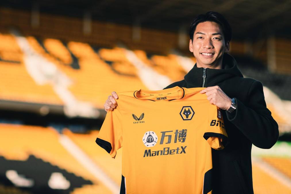 El Wolverhampton ha hecho oficial el fichaje de Hayao Kawabe, centrocampista japonés procedente del Grasshoppers de Zúrich. Eso sí, hasta final de temporada seguirá en las filas del equipo suizo y las otras tres campañas formará parte de los Wolves.