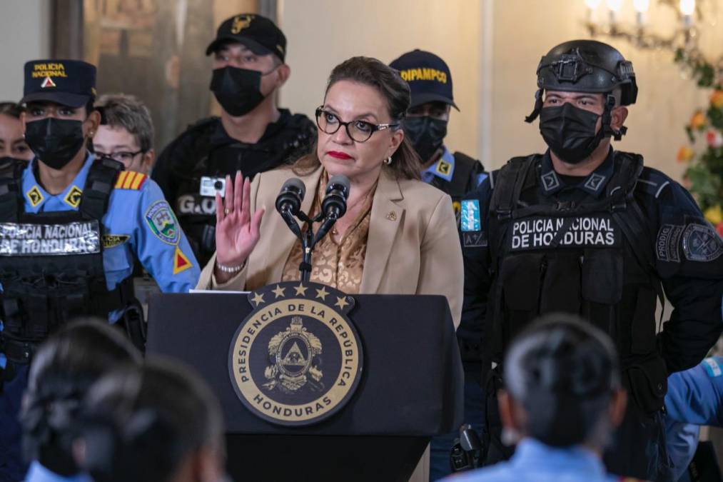 La presidenta Xiomara Castro, en un anuncio este jueves desde Casa Presidencial, declaró la guerra contra la extorsión y grupos de delincuencia organizada en Honduras. 