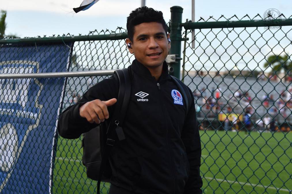 Carlos Pineda arrancó de titular en el partido amistoso contra el Miami United.