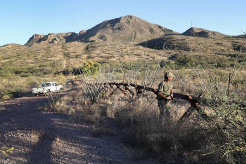 Milicias armadas resguardan frontera de EEUU y advierten a inmigrantes